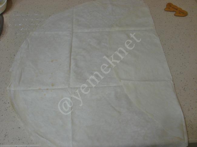 Tavada Çıtır Börek - Yapılışı (3/20) 