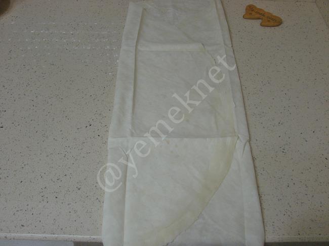 Tavada Çıtır Börek - Yapılışı (4/20) 
