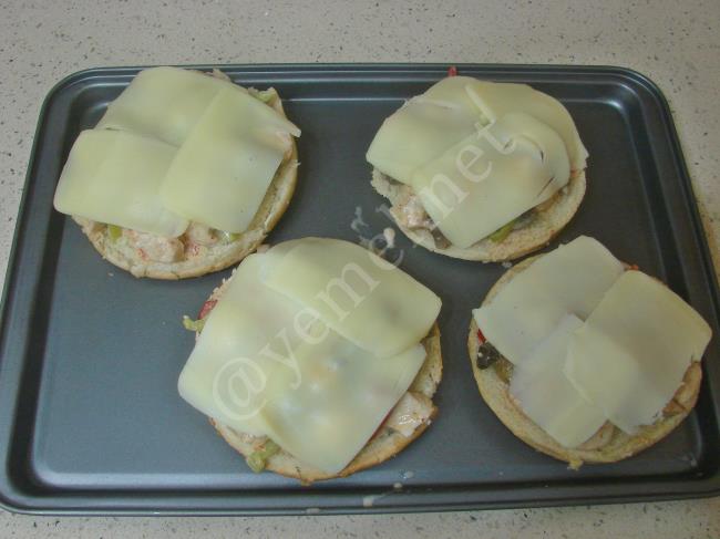 Tavuklu Ekmek Kebabı - Yapılışı (10/16) 