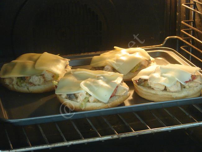 Tavuklu Ekmek Kebabı - Yapılışı (11/16) 