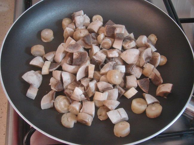 Tavuklu Ekmek Kebabı - Yapılışı (5/16) 