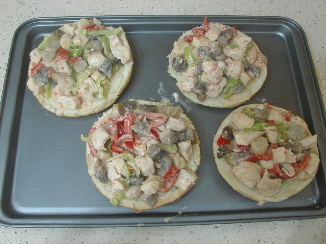 Tavuklu Ekmek Kebabı - Yapılışı (8/16) 