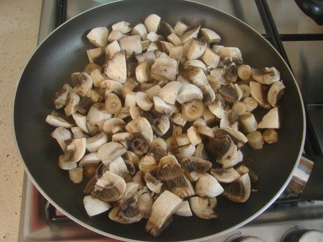 Fırında Ekmekli Tavuk Kebabı - Yapılışı (3/16) 