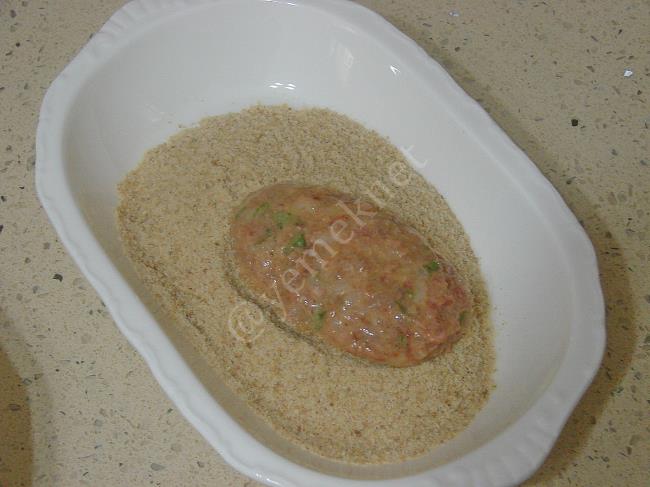 Fırında Kadınbudu Köfte - Yapılışı (9/16) 