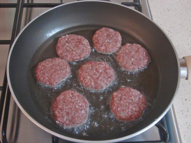 İrmikli Köfte - Yapılışı (7/12) 