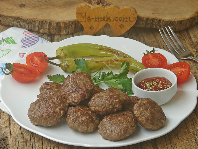 İrmikli Köfte - Yapılışı (9/12) 