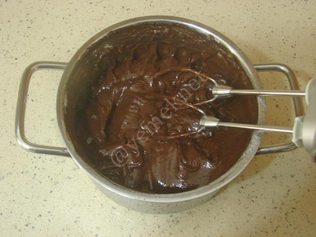 Kakaolu Rulo Pasta - Yapılışı (17/24) 