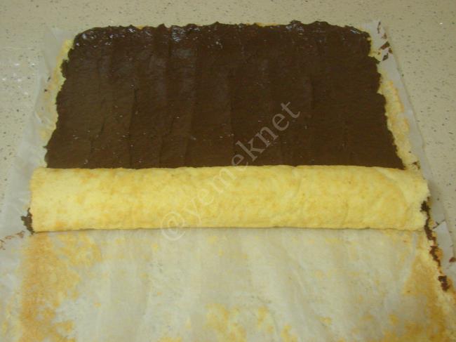 Kakaolu Rulo Pasta - Yapılışı (19/24) 