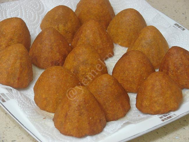 Limon Sıkacağında İçli Köfte - Yapılışı (15/20) 