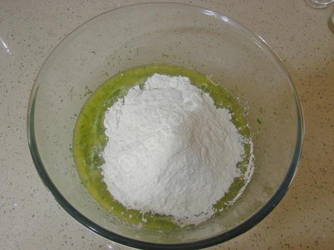 Mayasız Dereotlu Poğaça - Yapılışı (5/16) 