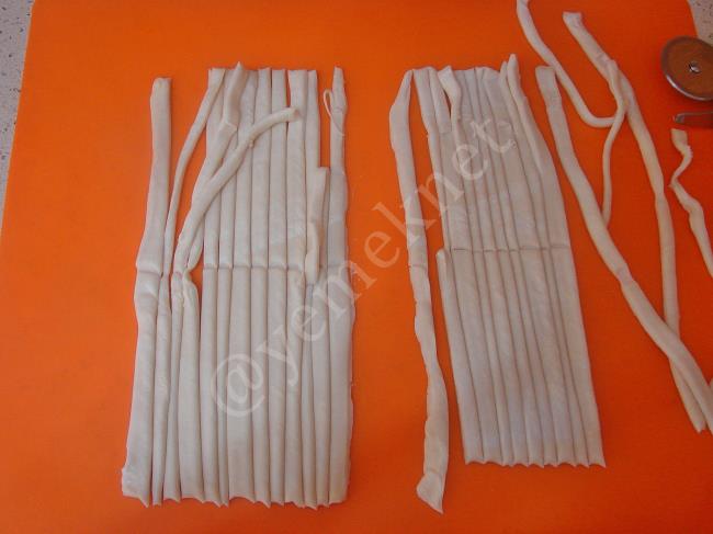 Milföy Börek - Yapılışı (3/16) 