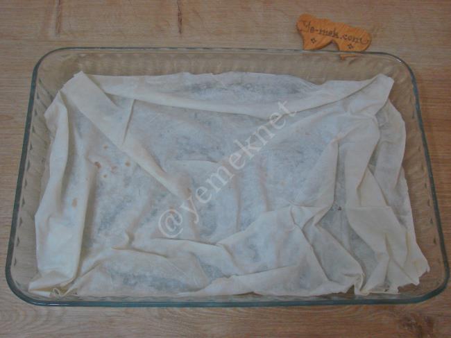 Sütlü Serpme Börek - Yapılışı (5/20) 