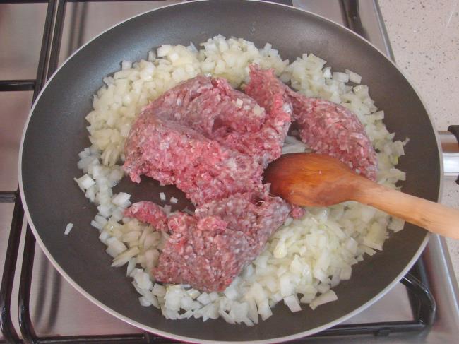 Yoğurtlu Kıymalı Patates Mantısı - Yapılışı (7/16) 