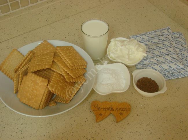 Bisküvili Yalancı Tiramisu - Yapılışı (1/16) 