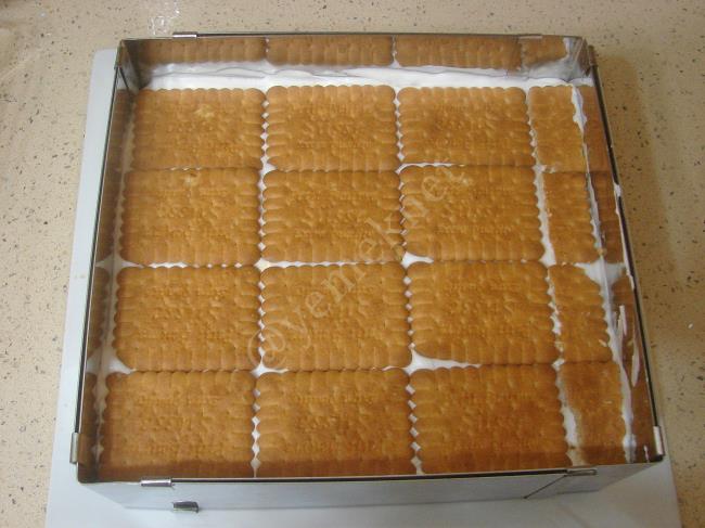 Bisküvili Yalancı Tiramisu - Yapılışı (10/16) 