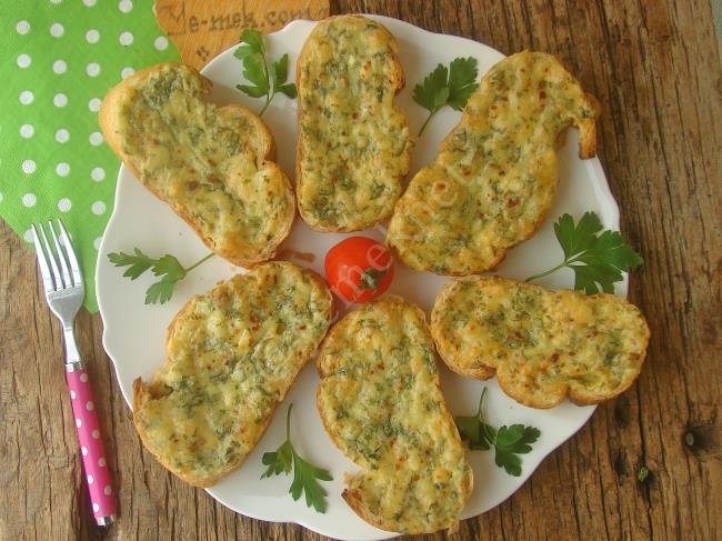 Fırında Maydanozlu Ekmek Dilimleri - Yapılışı (10/12) 