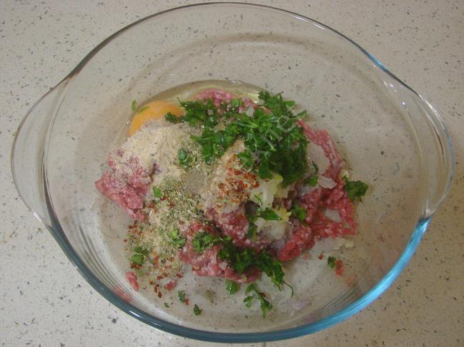 Galeta Unlu Fırın Köfte - Yapılışı (2/12) 