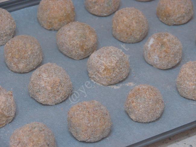 Galeta Unlu Fırın Köfte - Yapılışı (8/12) 