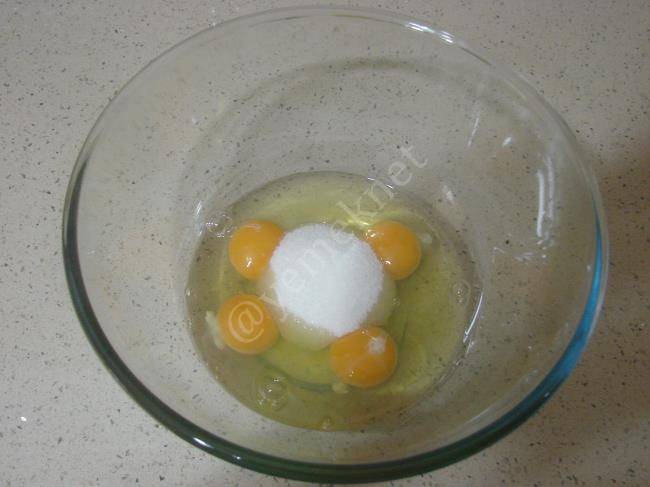 Hindistan Cevizli Şerbetli Tatlı - Yapılışı (2/16) 