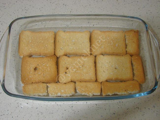 İki Katlı Etimek Tatlısı - Yapılışı (4/16) 