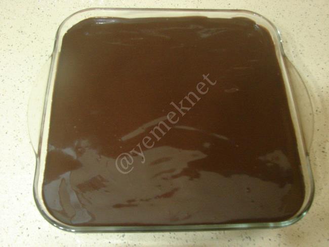 Islak Sünger Pasta - Yapılışı (12/16) 