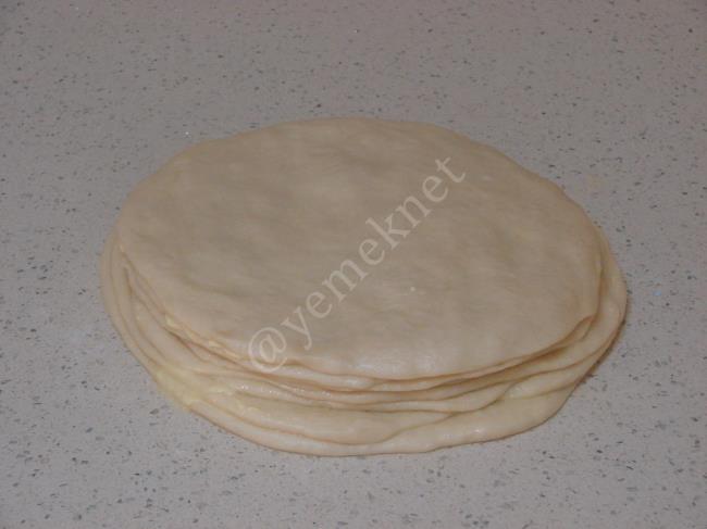 Katmerli Çörek - Yapılışı (12/24) 