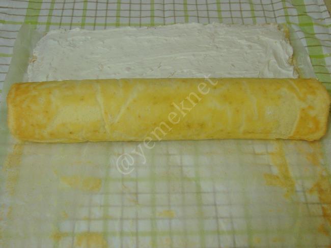 Muzlu Rulo Pasta - Yapılışı (18/24) 