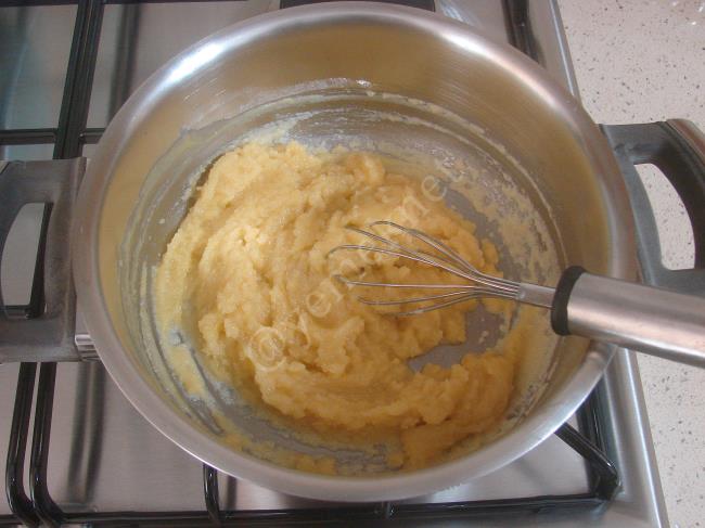 Saray Muhallebisi - Yapılışı (8/16) 