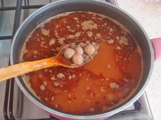 Yeşil Mercimekli Sulu Köfte - Yapılışı (12/16) 