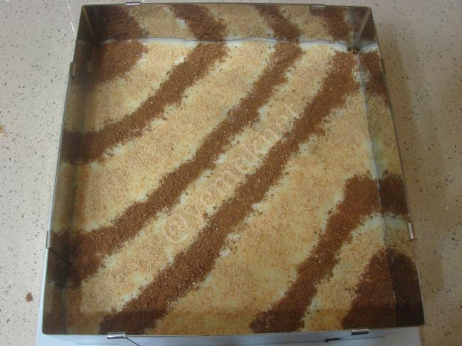 Bisküvili Yalancı Tavuk Göğsü Tatlısı - Yapılışı (12/16) 