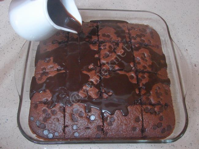 Çikolatalı Islak Kek - Yapılışı (11/16) 