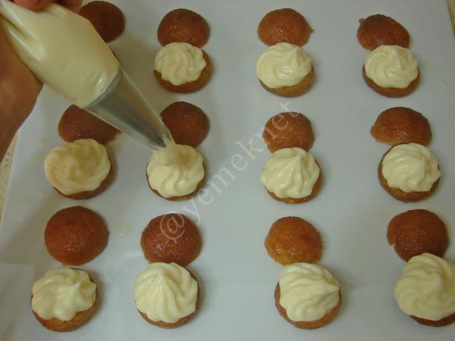 Kremalı Kemalpaşa Tatlısı - Yapılışı (7/12) 