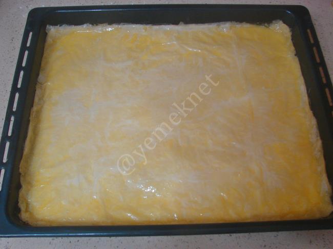 Laz Böreği - Yapılışı (9/20) 