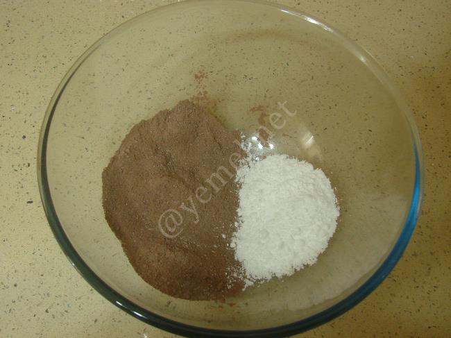 Az Malzemeli Kurabiye - Yapılışı (2/12) 