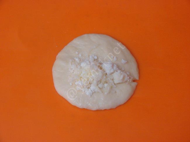 Az Malzemeli Poğaça - Yapılışı (6/16) 