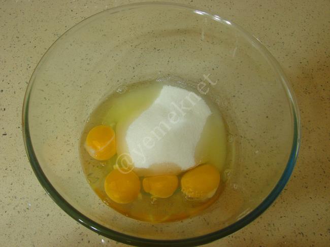 Damla Çikolatalı Cevizli Kek - Yapılışı (2/16) 