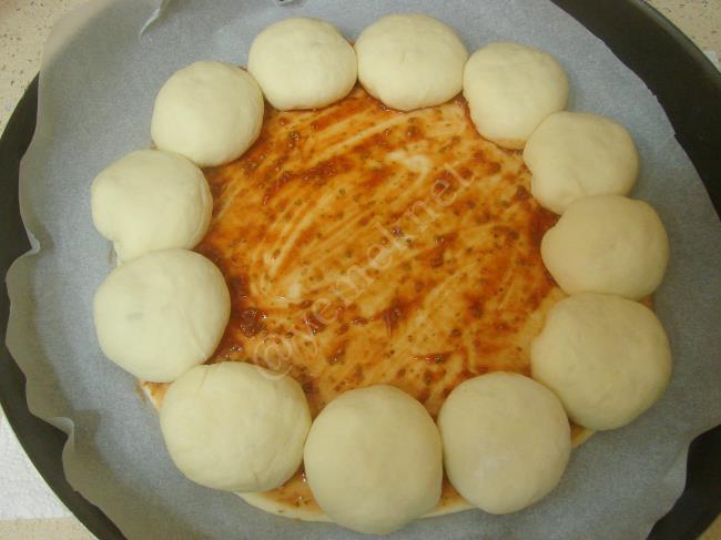 Doyuran Pizza - Yapılışı (11/20) 