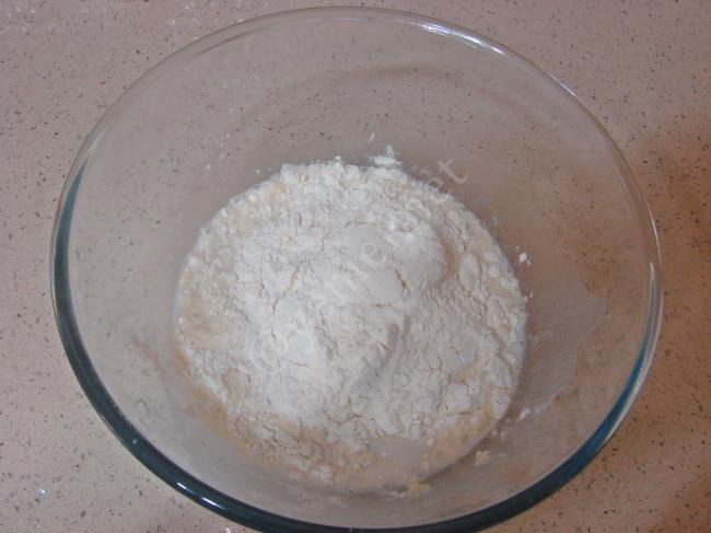 Doyuran Pizza - Yapılışı (4/20) 