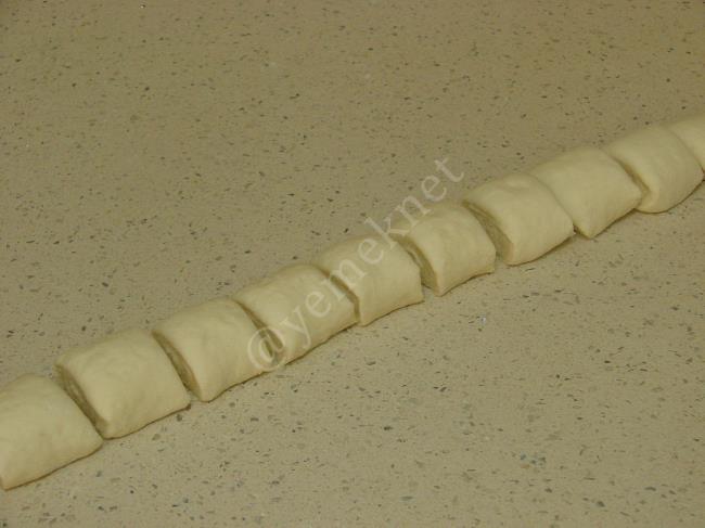 Göçmen Böreği - Yapılışı (10/16) 