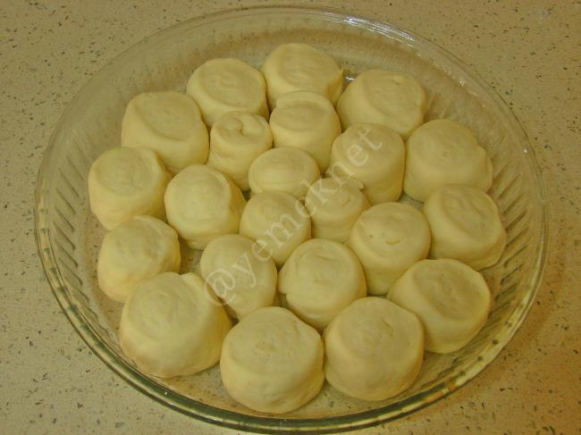 Göçmen Böreği - Yapılışı (11/16) 