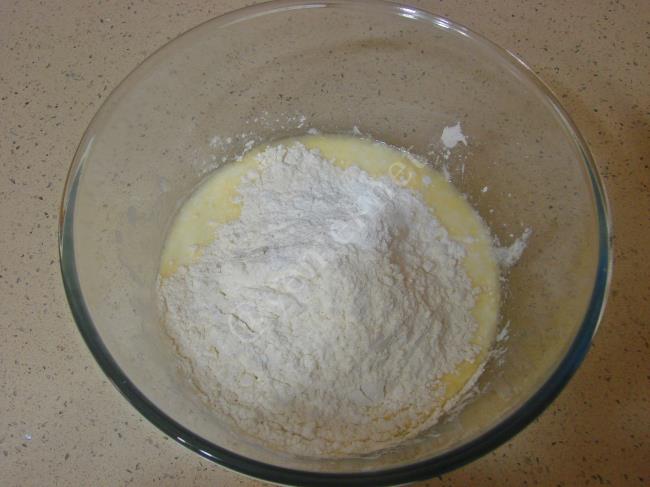 Mayasız Yumuşak Poğaça - Yapılışı (4/16) 