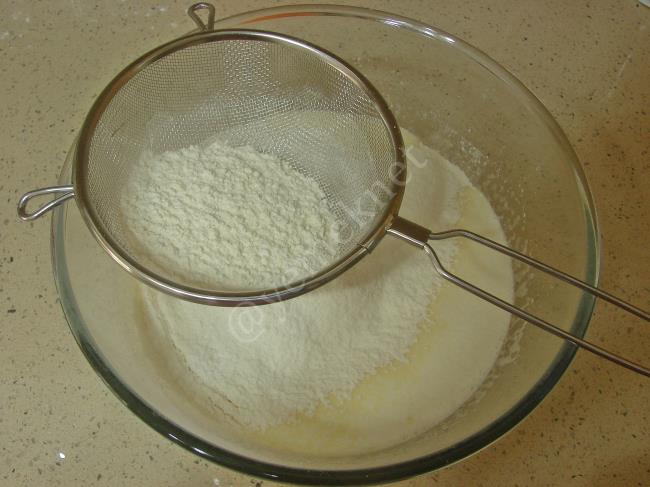 Muhallebili Havuçlu Kek - Yapılışı (4/20) 