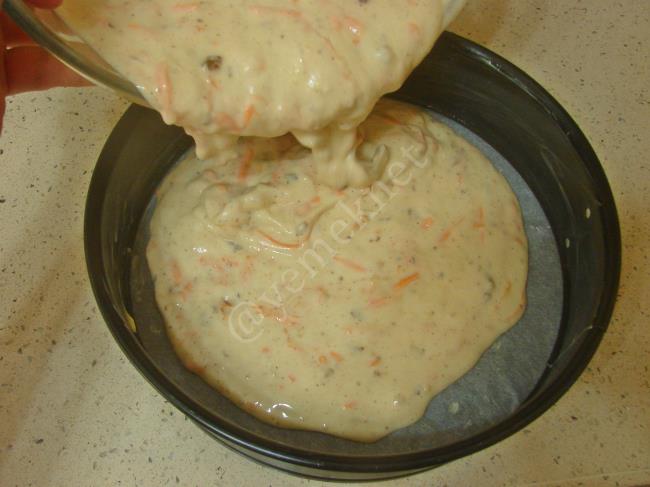 Muhallebili Havuçlu Kek - Yapılışı (8/20) 