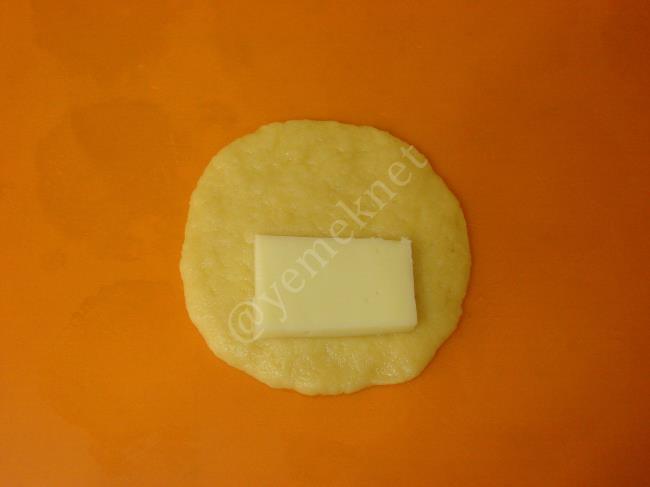 Sarıyer Poğaçası - Yapılışı (7/16) 