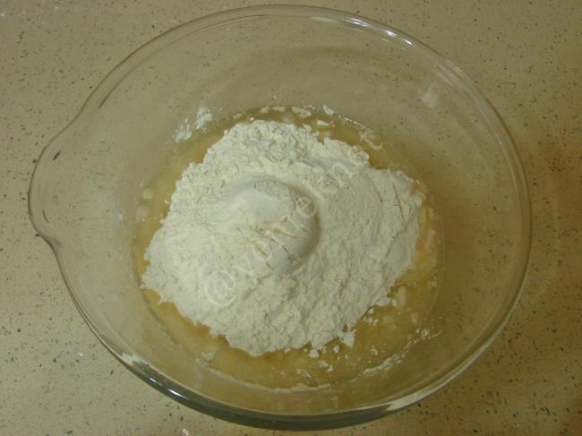 Kaşarlı Poğaça - Yapılışı (4/16) 