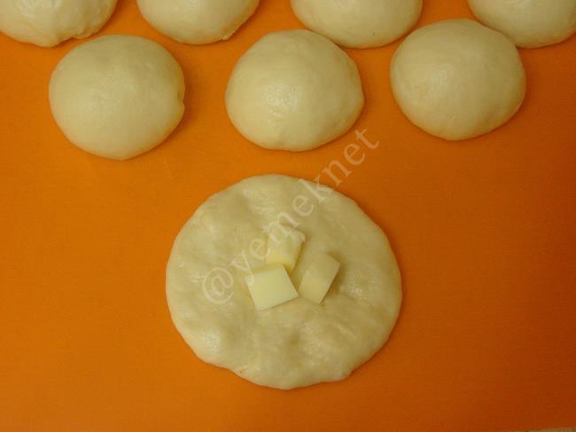 Kaşarlı Poğaça - Yapılışı (7/16) 