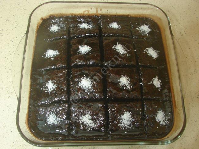 Pastane Usulü Islak Kek Nasıl Yapılır? (13/16) Resimli Yemek Tarifleri