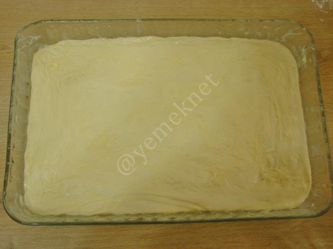 Tepsi Poğaçası - Yapılışı (12/24) 