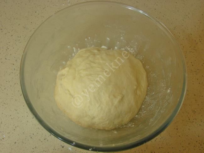 Tepsi Poğaçası - Yapılışı (5/24) 