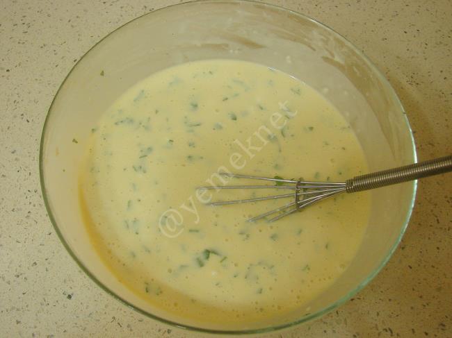 Peynirli Krep - Yapılışı (6/12) 